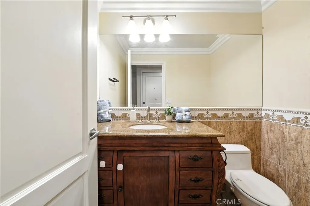 5805 Monterey Rd, Los Angeles, California 90042 home-pic-38